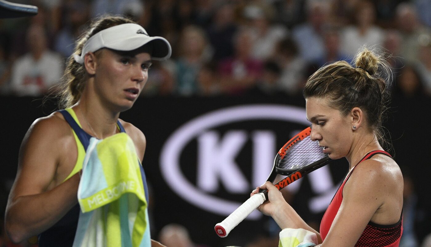 Americanii nu stau la discuții și o pun pe Simona Halep la zid pentru ipocrizie! Războiul pe axa Maria Sharapova – Caroline Wozniacki o pune pe româncă într-o lumină proastă: „Iritată”