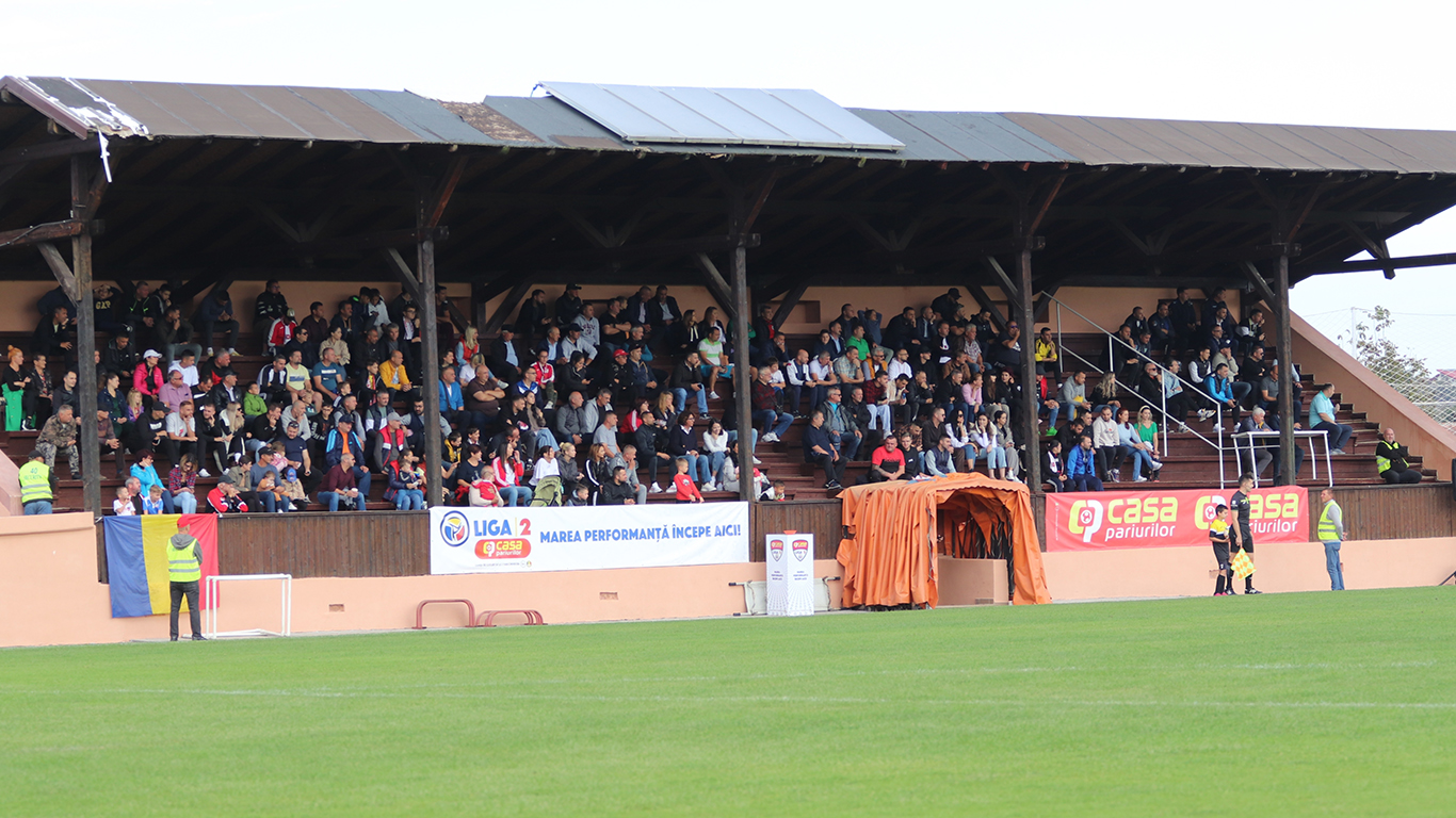 Lider în Liga 2, dar fără drept de promovare și mereu pe drumuri! Stadiul lucrărilor la baza sportivă din Șelimbăr și cum decurge procesul de schimbare a formei juridice a clubului
