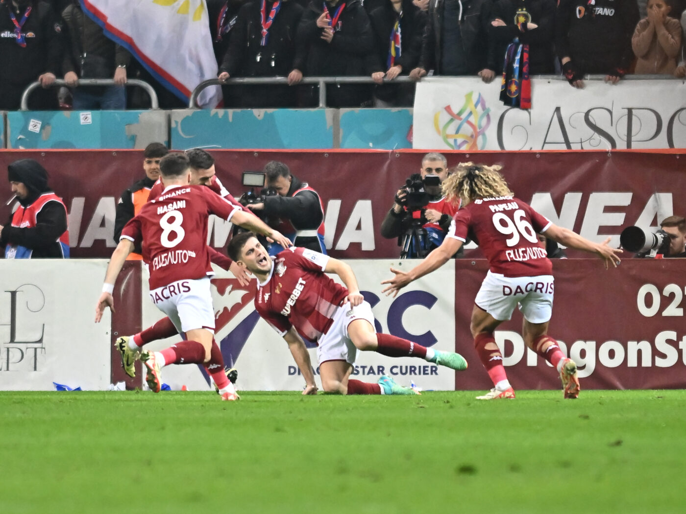 Călăul lui FCSB în derby-ul cu Rapid este fostul fotbalist al lui Gică Hagi! Decizia de a nu-l titulariza pe Vlad Chiricheș l-a „îngropat” pe Elias Charalambous: greșeală gravă de marcaj la golul giuleștenilor de 1-0