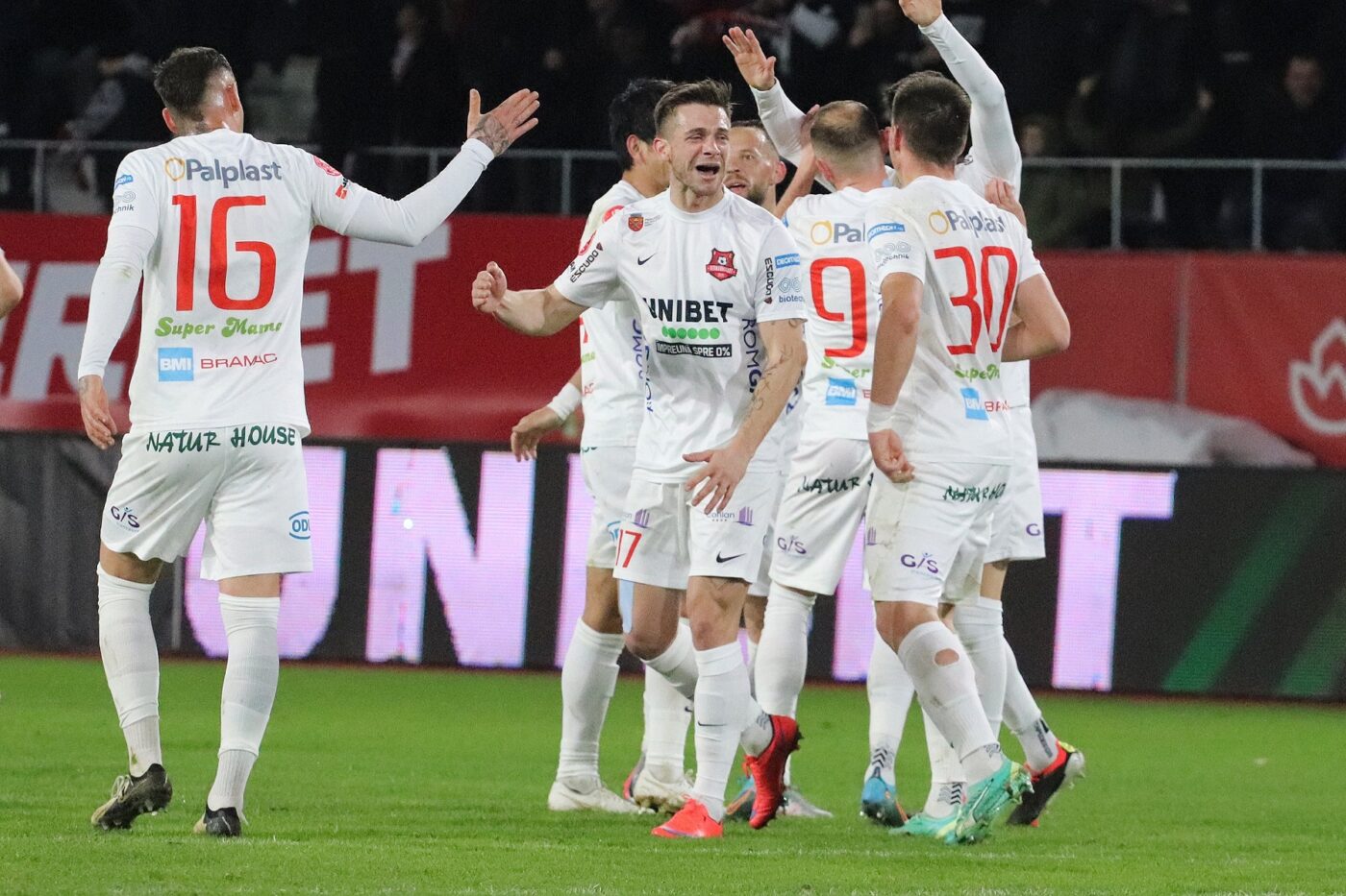 Cât mai trebuie să plătească FC Hermannstadt pentru a ieși din insolvență și a juca în cupele europene: „Nu este o sumă pe care nu o pot plăti patronii”. VIDEO