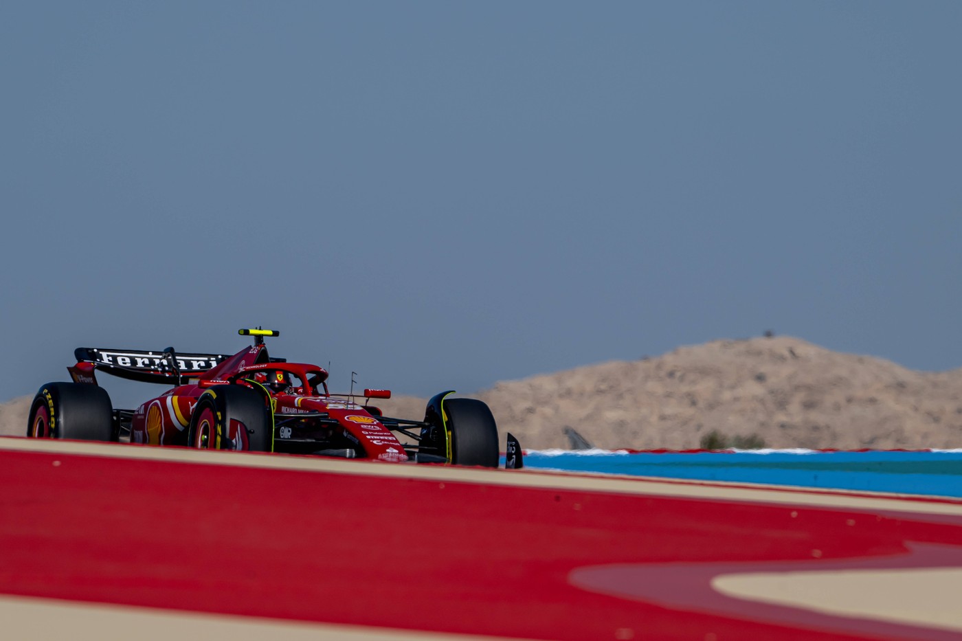Ce alternativă avem dacă nu dorim să urmărim cursele de Formula 1, ediția 2024, la TV: prețuri și beneficii! Lista gazdelor din Marele Circ stabilește un record pentru acest sezon. SPECIAL