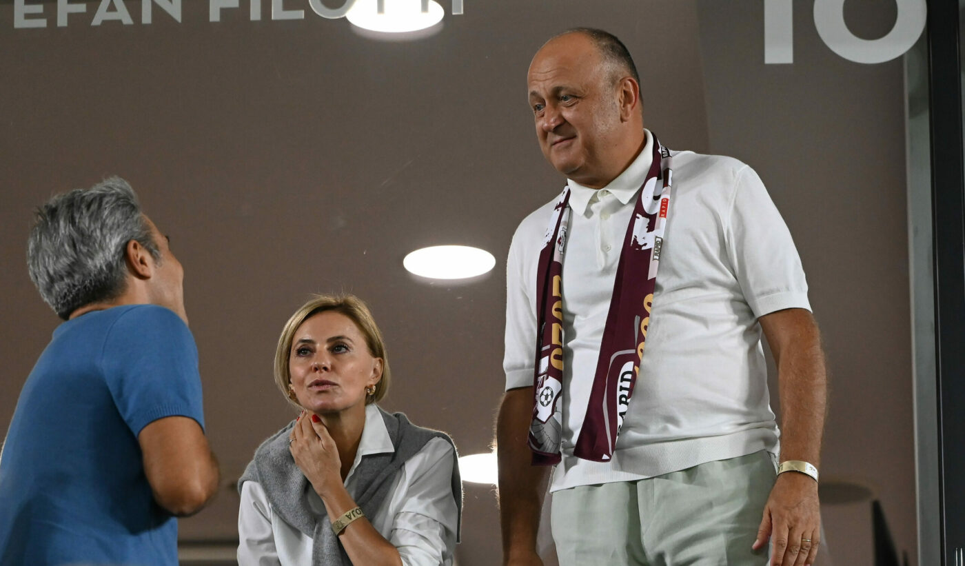 De ce se îmbrățișează Dan Șucu întâi cu Victor Angelescu și cu Daniel Niculae și abia apoi cu soția Diana și cu fiii săi! Secretul milionarului de la Rapid