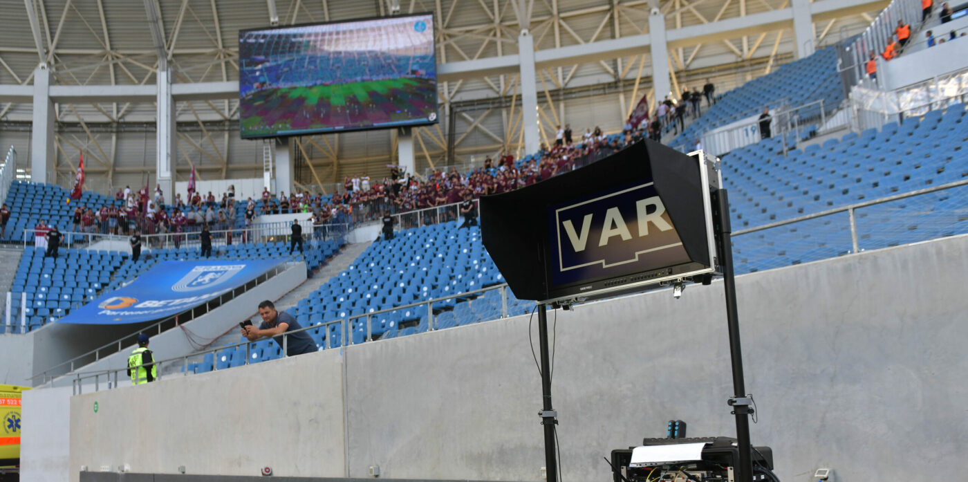 Decizie de urgență în Superliga! Toate cele 5 meciuri decisive pentru play-off vor avea VAR, după o măsură fără precedent