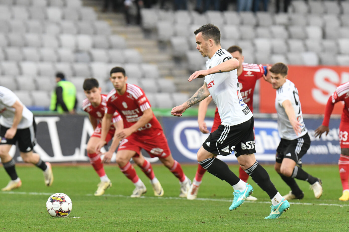 U Cluj – UTA 0-0, Live Video Online, etapa 2 din play-out-ul Superligii. Gazdele forțează deschiderea scorului