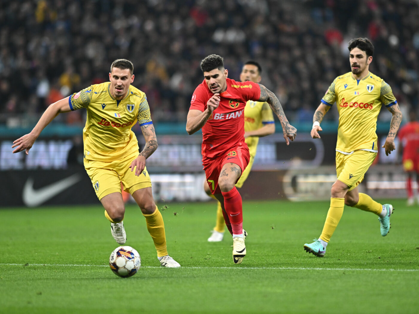 FCSB – Petrolul 1-0, în etapa 29 din Superliga. Echipa lui Gigi Becali se distanțează la 13 puncte de rivala Rapid
