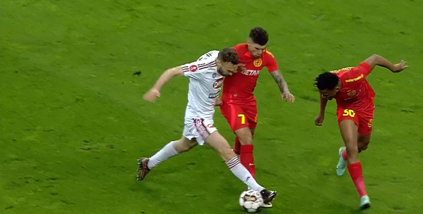 Fază controversată în FCSB – Sepsi: Horațiu Feșnic a dictat lovitură de la 11 metri. A fost sau nu penalty la intervenția lui Florinel Coman?