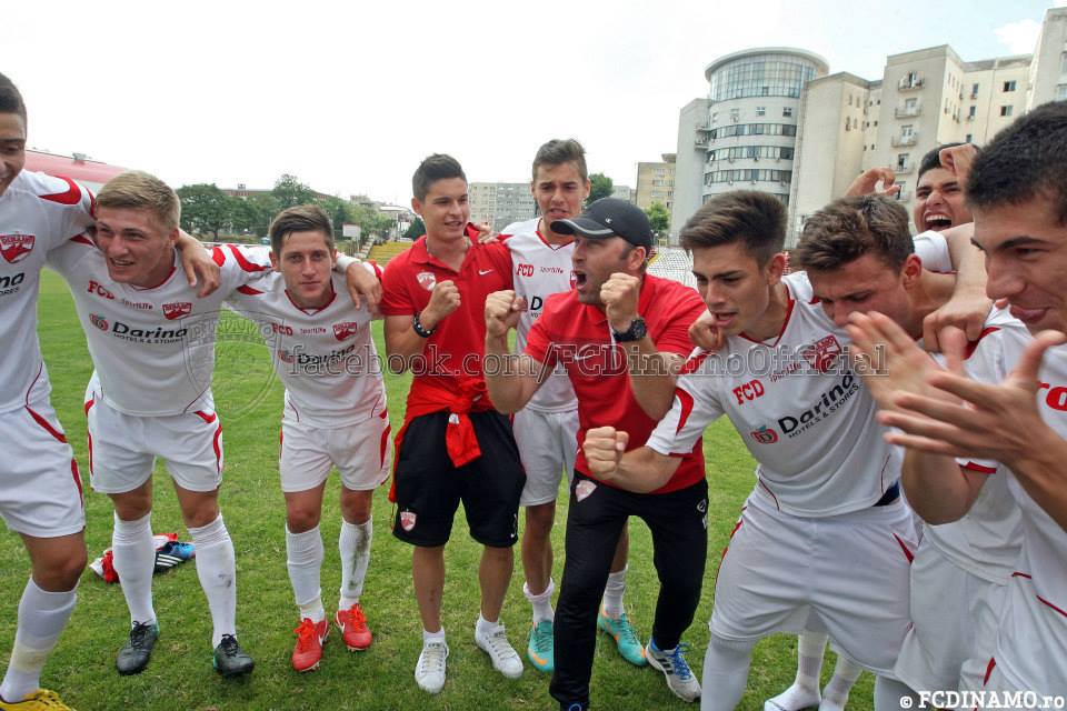 Fotbalistul de la Dinamo a furat un lănțișor de aur din vestiar și și-a ratat cariera