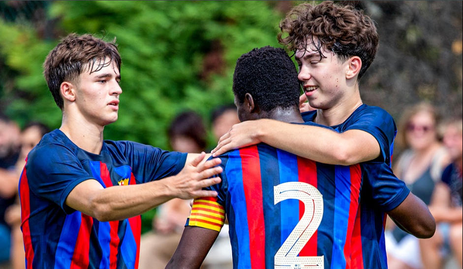 Fotbalistul român de la FC Barcelona, convocat în naționala țării vecine! Lovitură grea pentru FRF