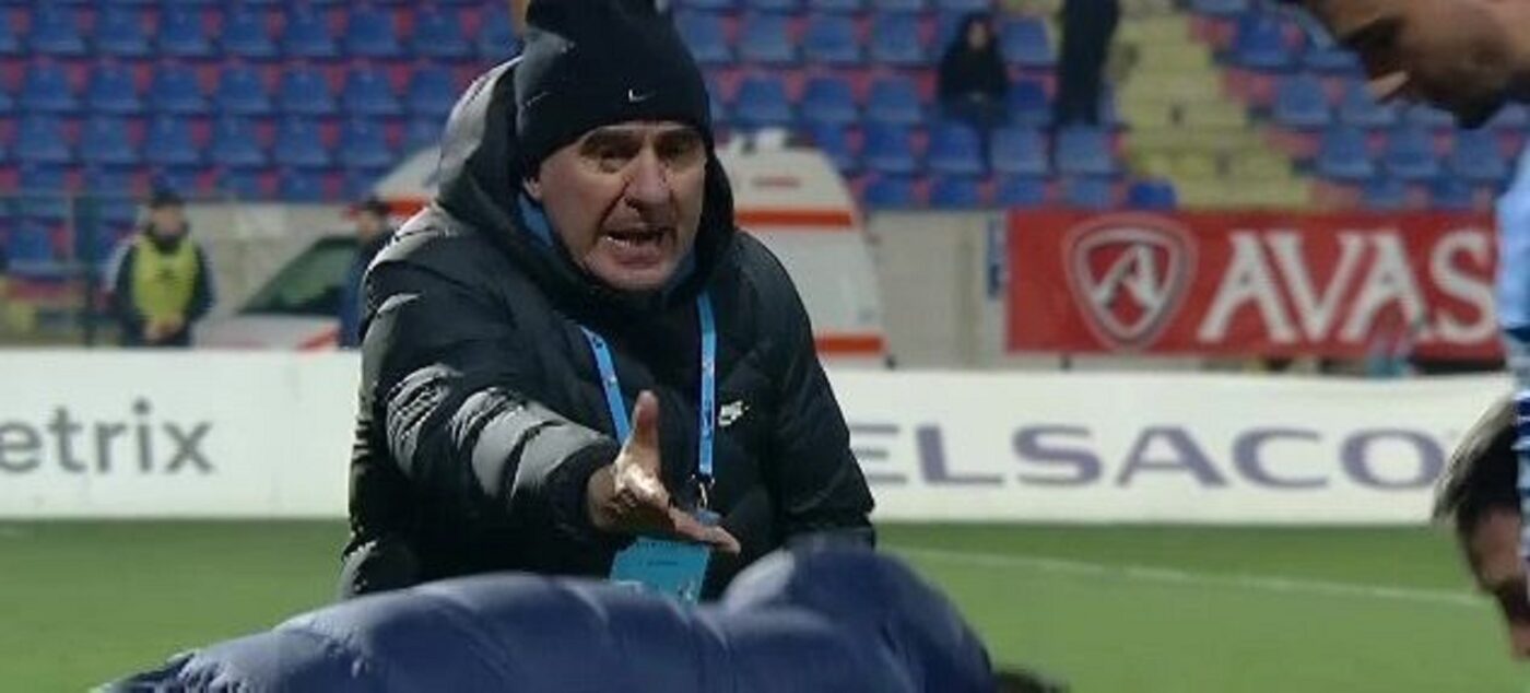 Gică Hagi, un pachet de nervi la FC Botoșani – Farul! Ce l-a determinat pe „Rege” să răbufnească pe marginea terenului: camerele TV au surprins momentul