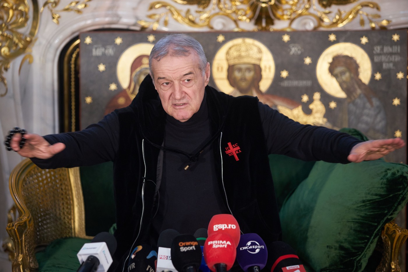 Gigi Becali primește informații despre Nana Antwi tocmai din Africa. Presa vorbește despre fotbalistul FCSB și spune adevărul despre adaptarea lui la București