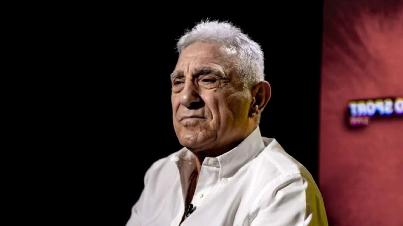 Giovanni Becali, dezvăluiri incendiare despre barurile unde fotbaliștii organizau adevărate dezmățuri cu alcool și femei, pe vremea lui Nicolae Ceaușescu! „Îmi aduc aminte de toate balerinele alea! Erau neveste care treceau pe la trei, patru jucători, le schimbau”. VIDEO