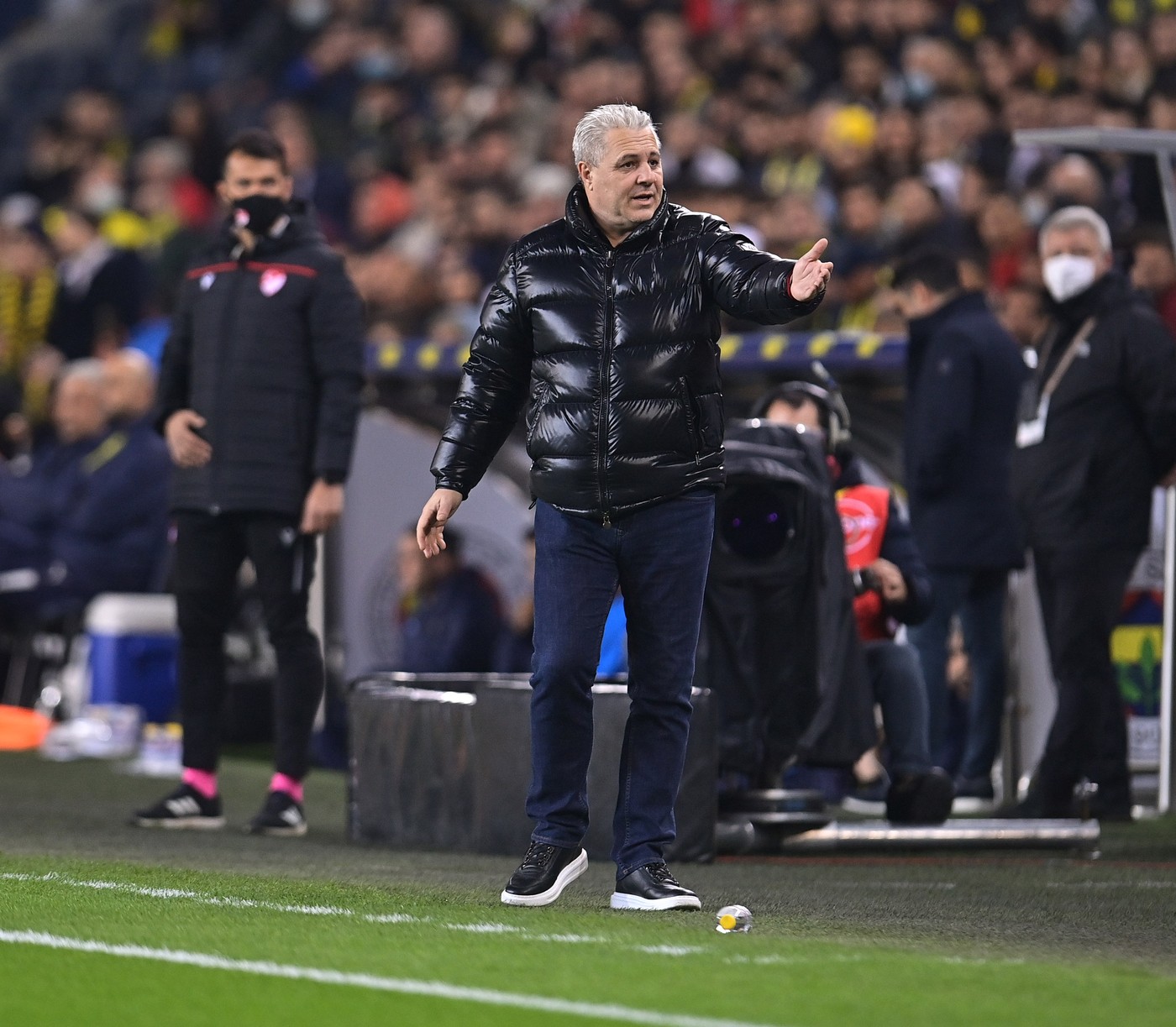 Marius Șumudică și-ar fi dat demisia de la Gaziantep, după ce fotbaliștii săi l-au „lucrat”. Dezvăluiri incendiare: „Nu mă vor și nu joacă! Există bisericuțe”