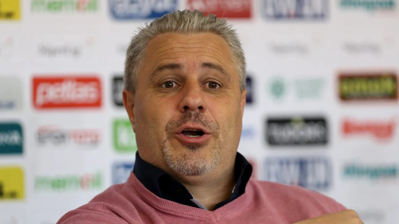 Marius Șumudică se scuză în fața celor de la FCSB după ce i-a înjurat ca la ușa cortului în derby-ul cu Rapid: „Ăsta sunt. Nu mă pot schimba”