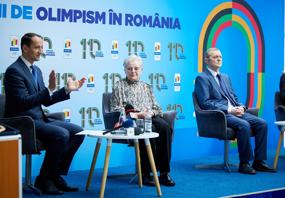 Momente emoționante la 110 ani de olimpism în România: Viorica Viscopoleanu și Dan Grecu au primit Colanul de Aur! Cine a fost lângă cei doi campioni. VIDEO