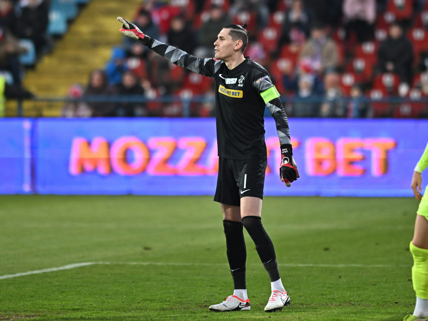 Oțelul profită de apatia Iașiului și câștigă fără emoții derby-ul moldav. Silviu Lung a limitat proporțiile eșecului