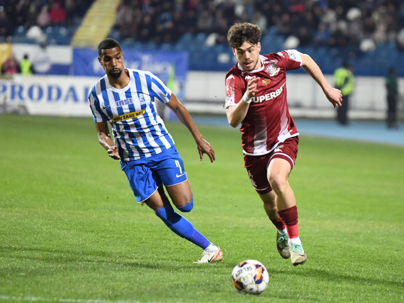 Paradoxul din Copou! Deși este aproape de zona roșie, Poli Iași a obținut mai multe puncte și victorii cu echipele din play-off decât cu adversarele de la retrogradare