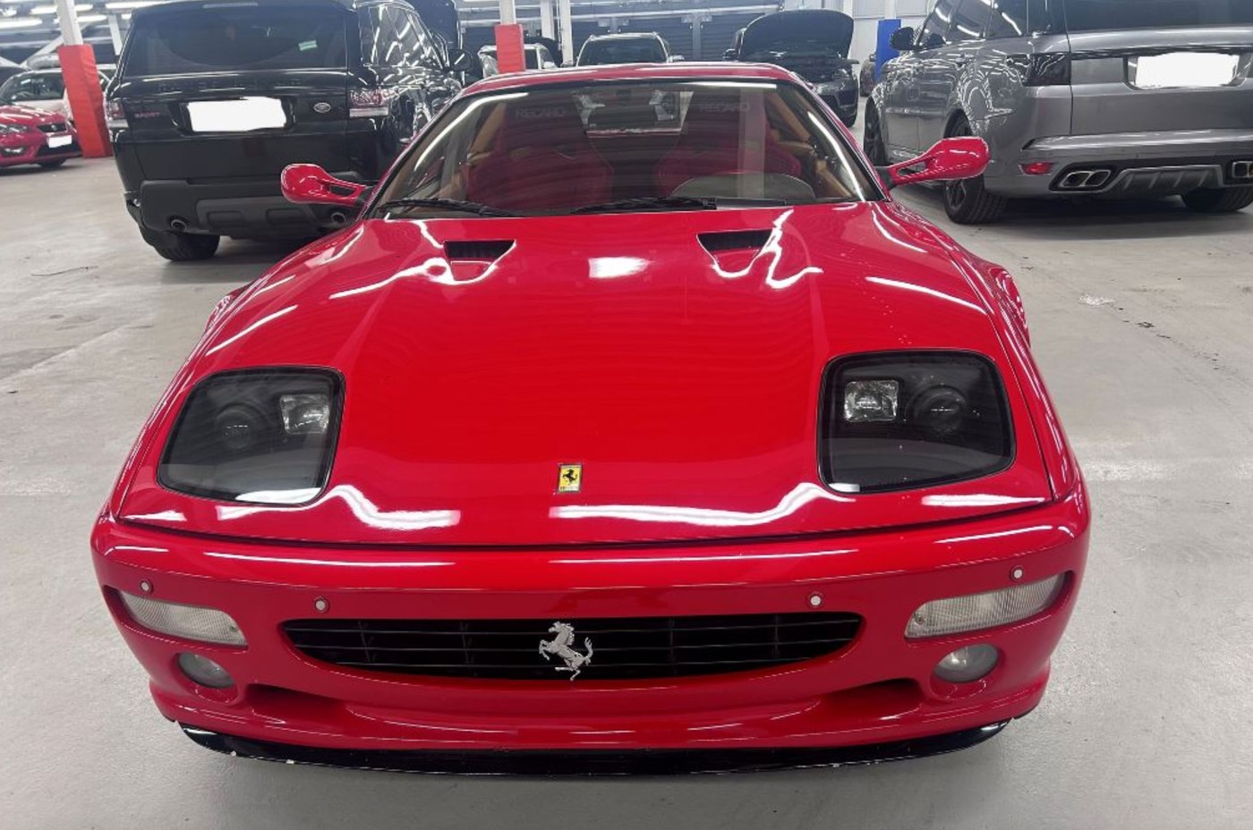 Poliția a descoperit un Ferrari furat acum 28 de ani. Anchetatorii au rămas șocați când au aflat al cui este, de fapt!