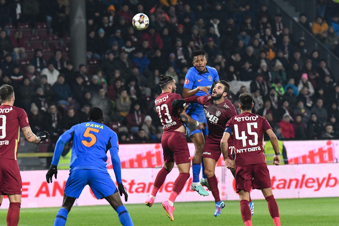 Primul fotbalist pe care CFR Cluj îl dă afară. E un nume important, iar fostul președinte a început să spună ce se întâmpla, de fapt, în interiorul clubului