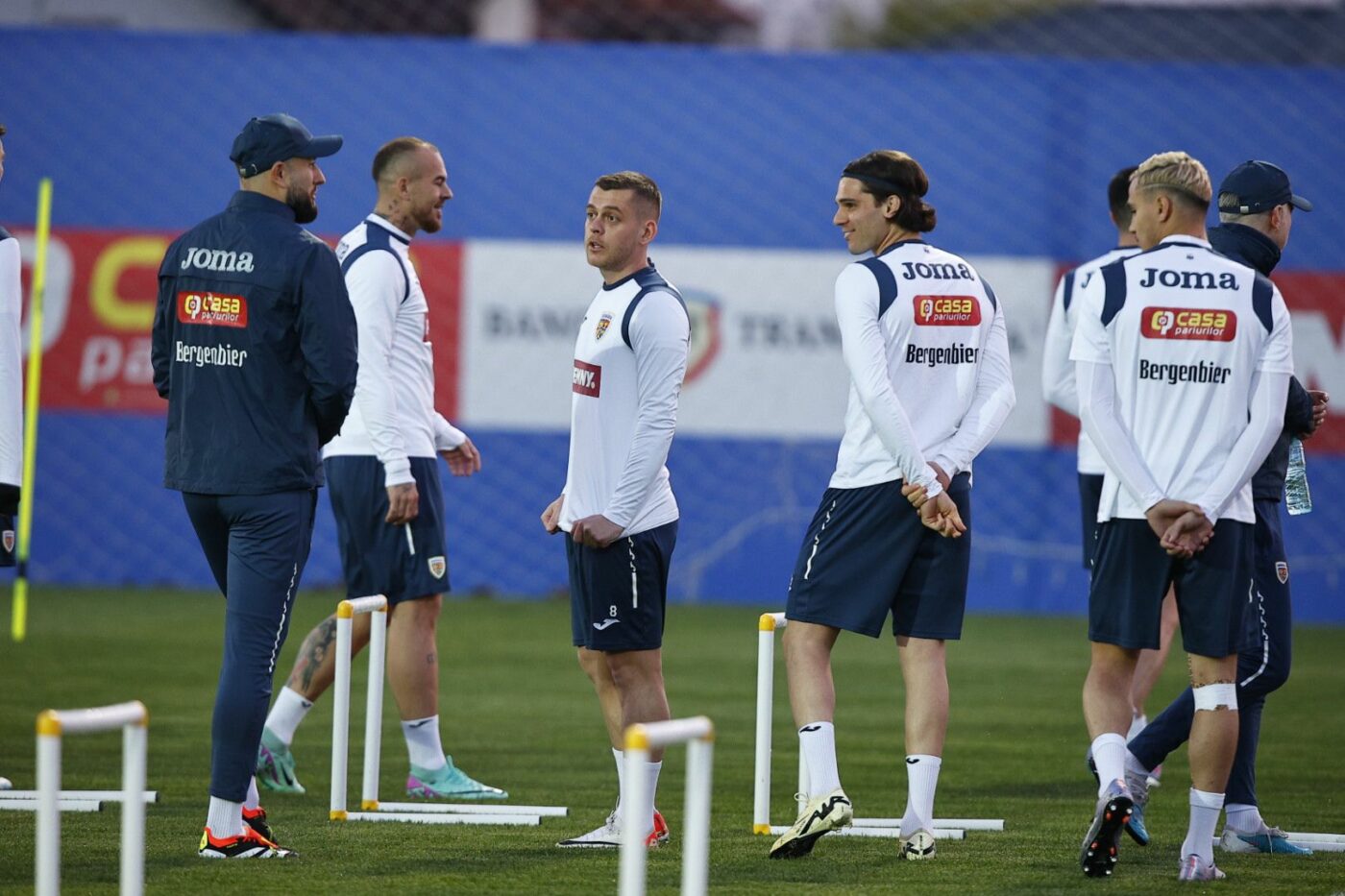 Primele imagini cu fotbaliștii lui Edi Iordănescu! Naționala României a început pregătirea pentru EURO 2024