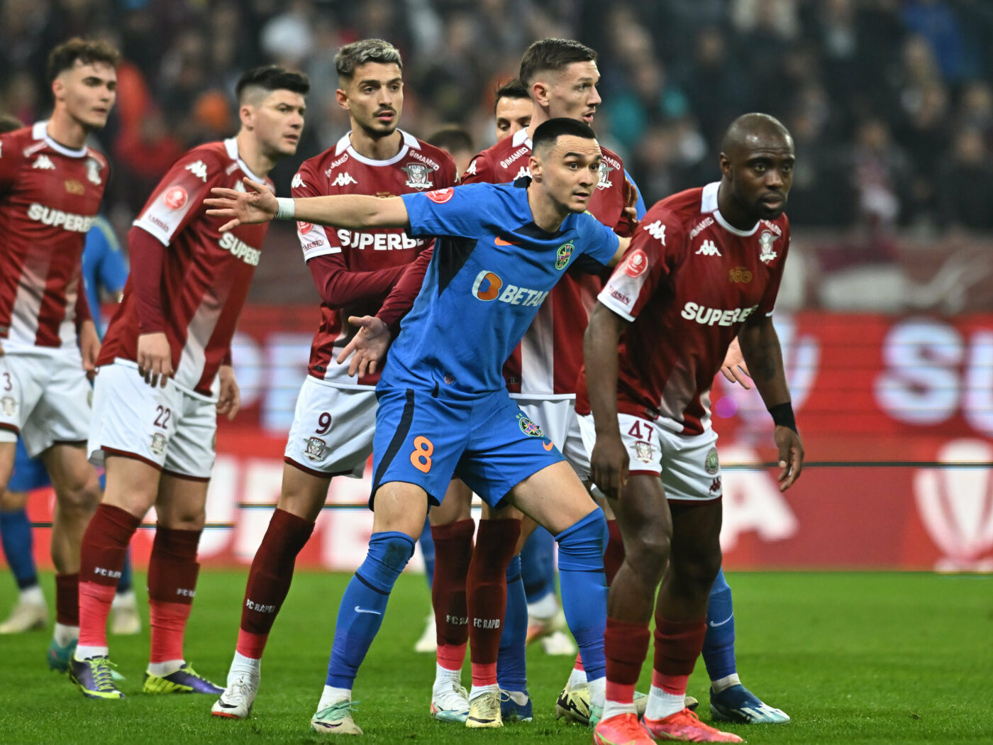 Benfica Lisabona a venit la Bucureşti, la meciul Rapid – FCSB, pentru transferul bombă al fotbalistului!