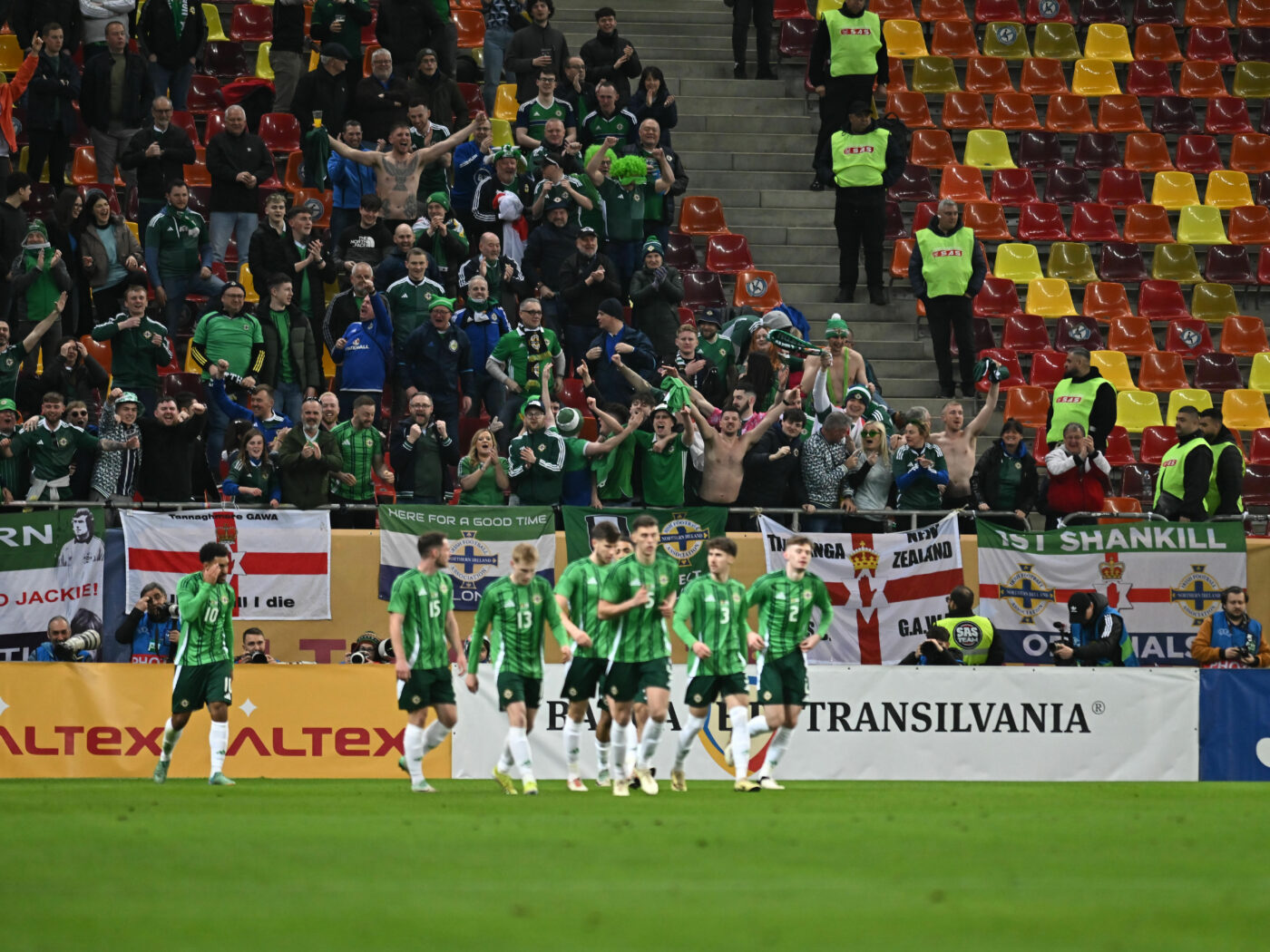 FCSB a vrut să dea lovitura cu un star din naționala Irlandei de Nord. Cum a picat mutarea vedetei cu meciuri în Champions League