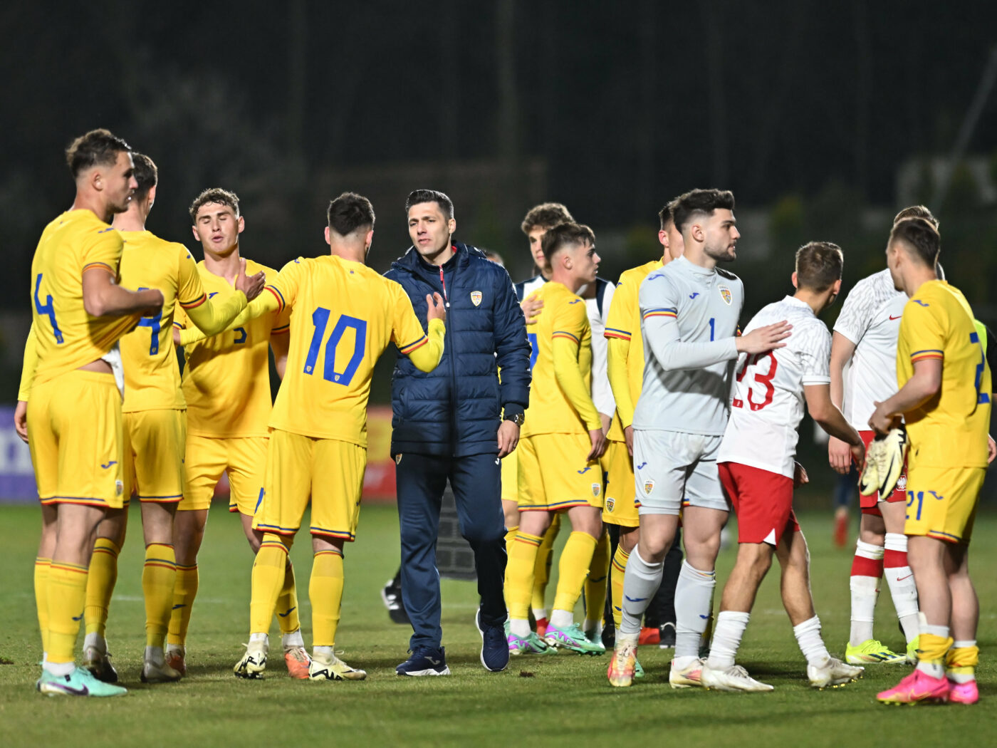 Ciudatul caz al portarului naționalei România U21, care riscă să rateze EURO U21. A fost dat afară de echipa unde era împrumutat şi a „dispărut” fără urmă. EXCLUSIV
