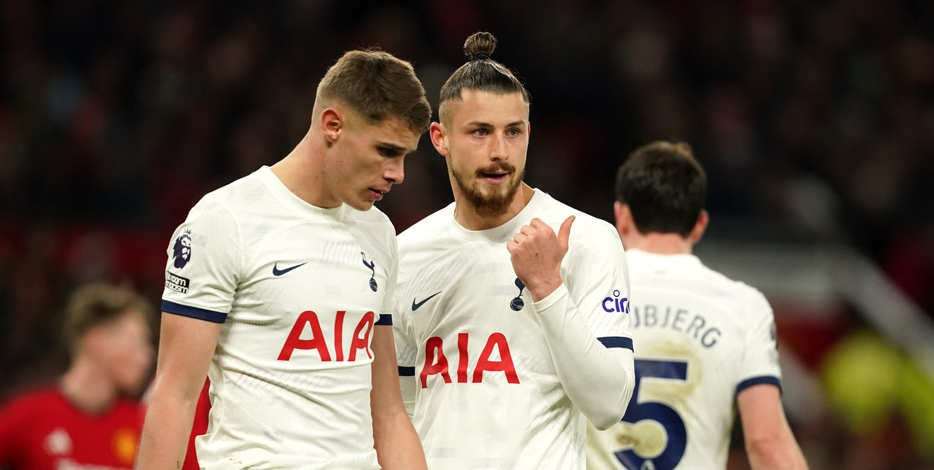 Radu Drăgușin este expus și pus într-o situație cel puțin delicată la Tottenham! Un fost mare atacant din Premier League dă verdictul, după ce Micky van de Ven s-a rupt: „Multe echipe vor veni să profite! Dacă băieții încep să alerge, nu îi mai prinzi”