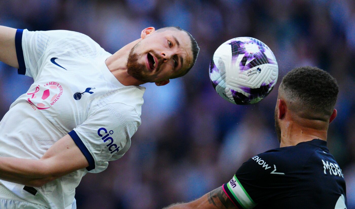 Blestemul accidentărilor de la Tottenham îi face cale liberă spre titularizare lui Radu Drăguşin! Vestea pe care a primit-o Spurs e una rea, dar românul poate profita
