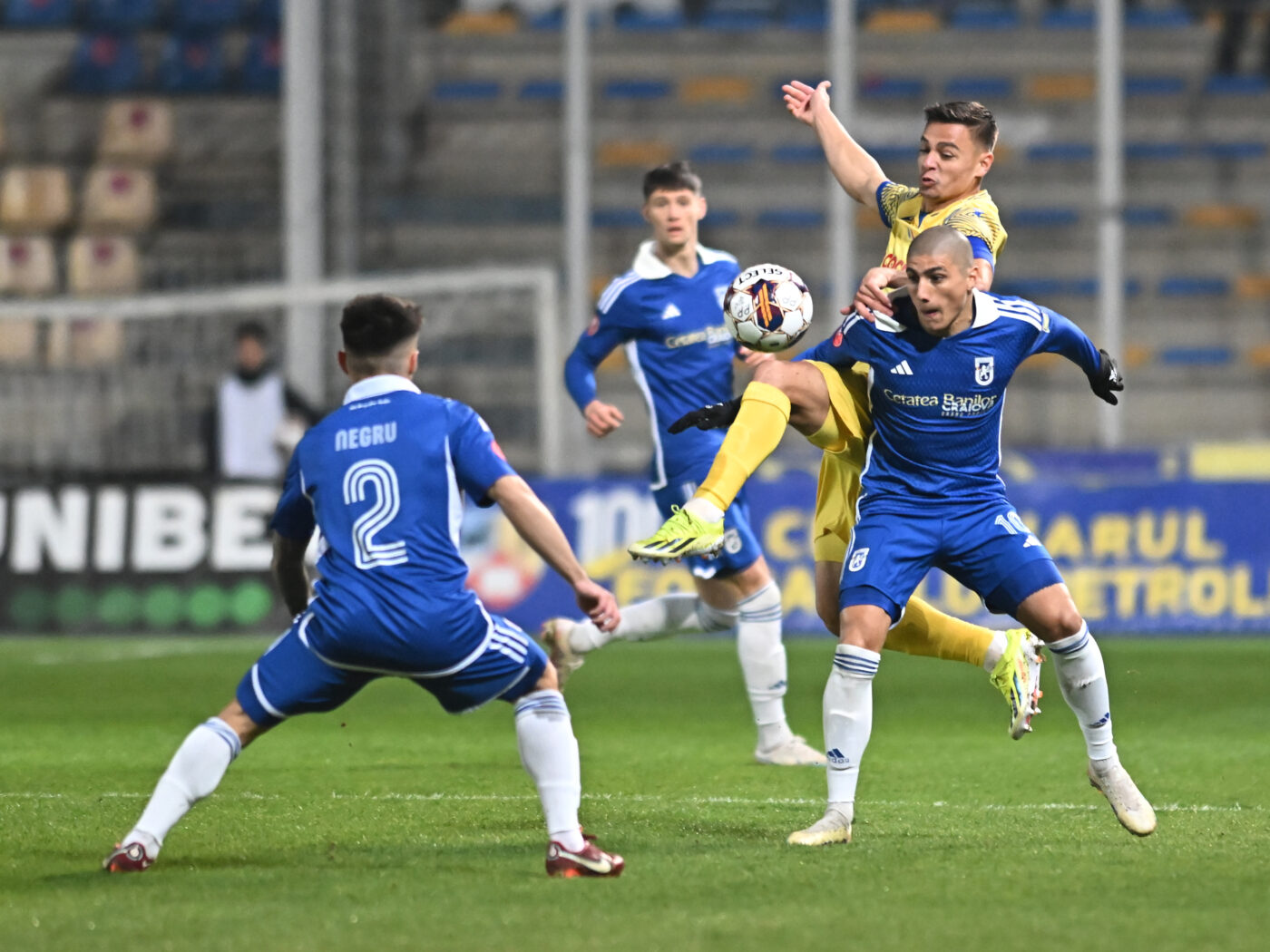 Rodion Cămătaru e alături de olteni după înfrângerea cu Petrolul: „Bauza trebuie înțeles și trebuie susținut. FCU nu e o echipă de retrogradare!”. EXCLUSIV