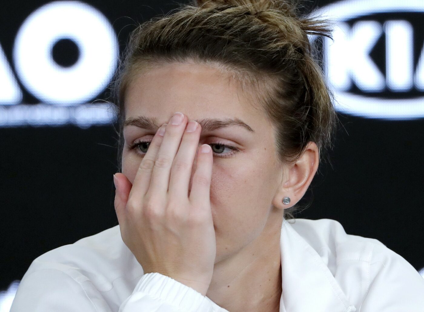 Simona Halep a pus-o la punct definitiv pe Caroline Wozniacki după revenirea în România: „Dacă nu înțelege, să i se traducă!”