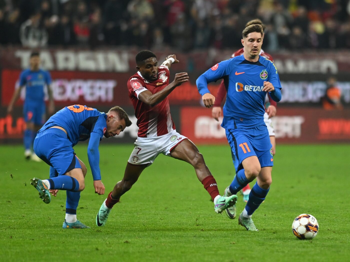 Tot ce trebuie să știm despre playoff-ul Superligii! FCSB a adunat cele mai multe puncte în istoria acestei mini-competiții care se joacă de 9 sezoane în România | SPECIAL
