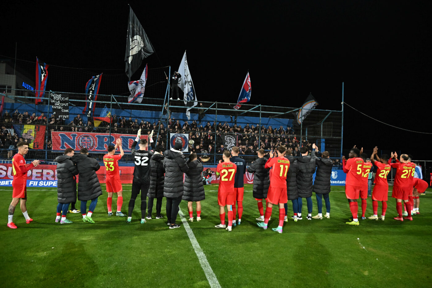 Unul dintre eroii FCSB în victoria 1-0 de la Farul, cadou surprinzător, în direct, la TV, pentru iubita lui! „Nu i-am luat nimic de ziua ei, așa că îi dăruiesc asta”