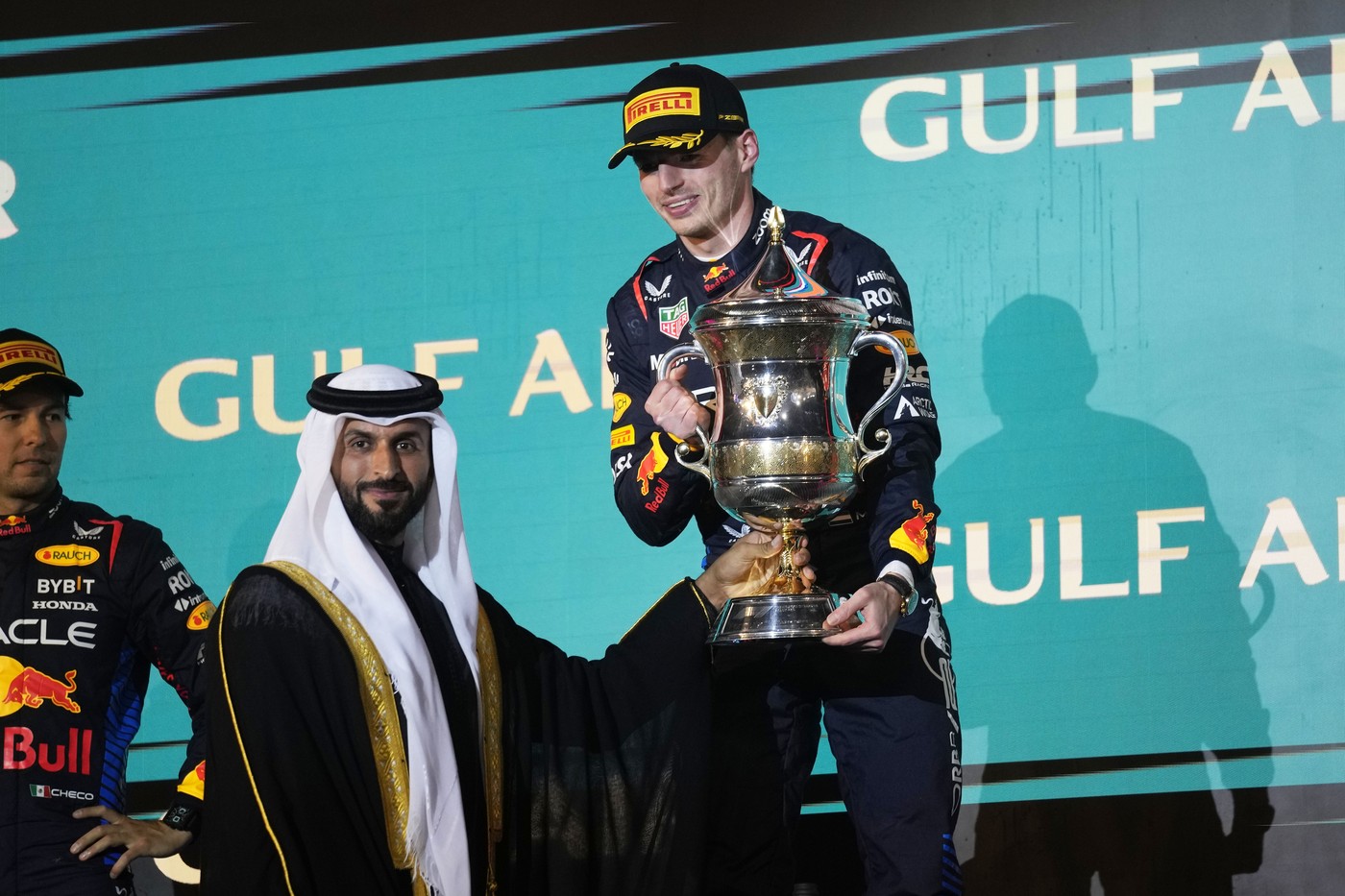 Max Verstappen și-a pulverizat rivalii în prima cursă a noului sezon de Formula 1! Ce diferență zdrobitoare a avut față de Perez și Sainz