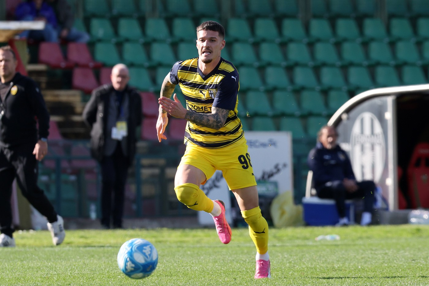 Transferul la Borussia Dortmund e tot mai aproape pentru Dennis Man. Prestație stelară a românului: a luat cea mai mare notă de la Parma