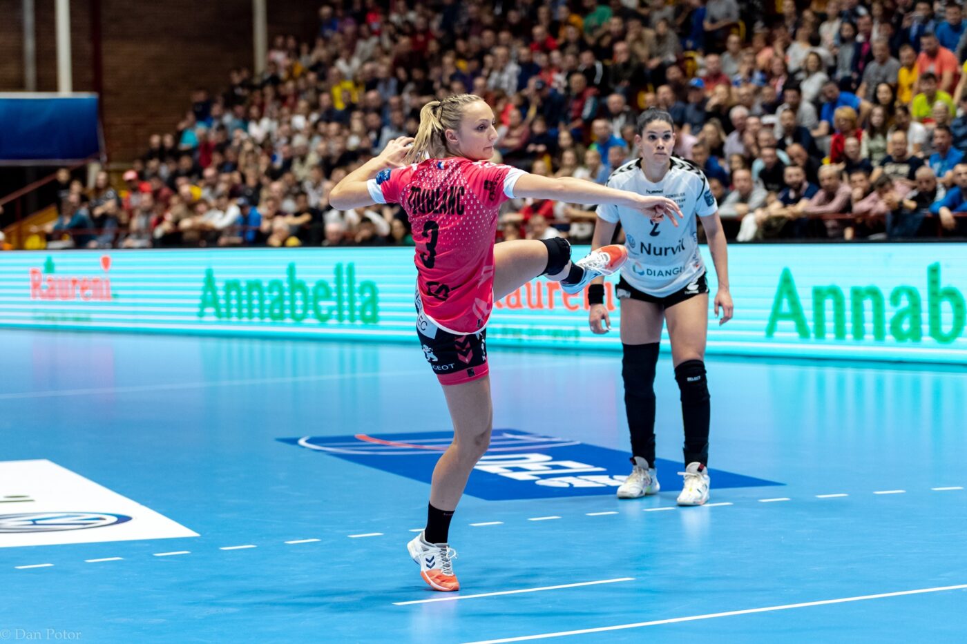 SCM Rm. Vâlcea aduce o campioană mondială. Alicia Toublanc vine în Zăvoi după nouă ani petrecuți la Brest