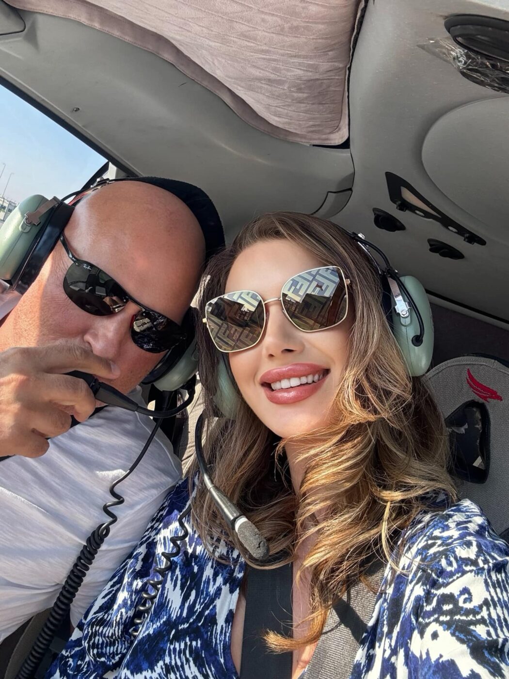 Arpad Paszkany, cadou de 600.000 de euro pentru iubita cu 24 de ani mai tânără! Antonela se laudă cu un Rolls-Royce Cullinan fabulos, iar milionarul pare că joacă all-in: i l-a luat ei, dar îl conduce el. GALERIE FOTO