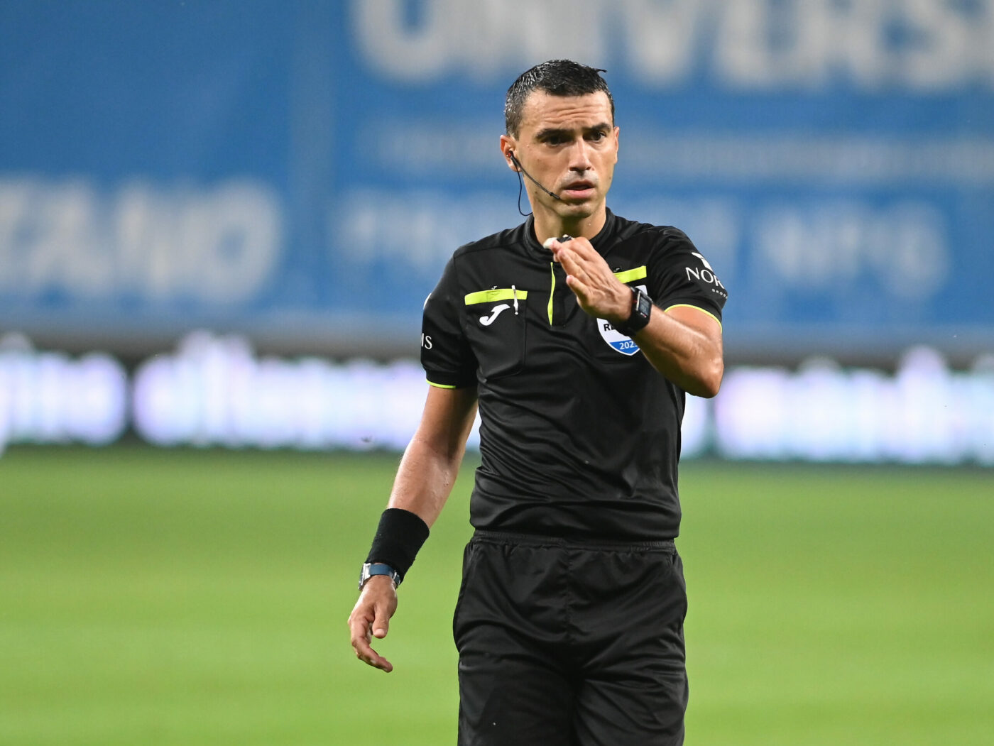 Au explodat moldovenii împotriva arbitrului Ovidiu Hațegan, după Dinamo – Poli Iași 1-0! Cum l-a jignit șeful echipei din Copou pe arbitru