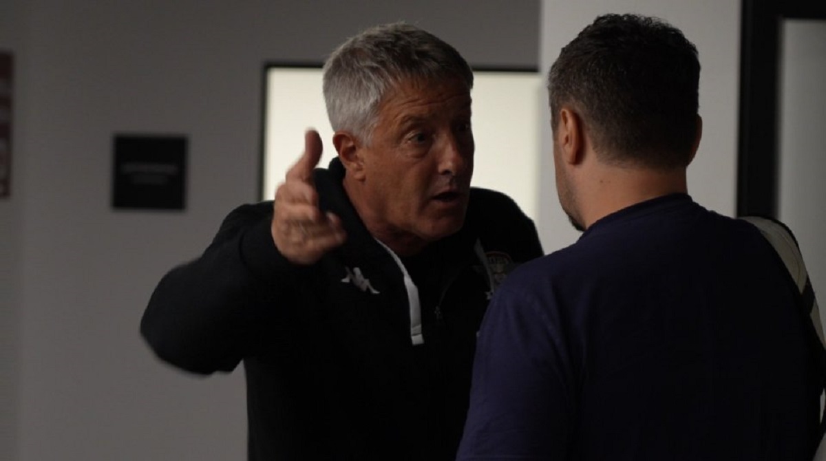 Ce s-a întâmplat între Cristiano Bergodi și jurnalistul Ovidiu Ionescu, la care țipase în conferința de după Rapid – Sepsi 0-1, după ce au ieşit din sală! Italianul și-a continuat atacul dezlănțuit: „M-a făcut prost! A spus că nu mă bate”. SPECIAL