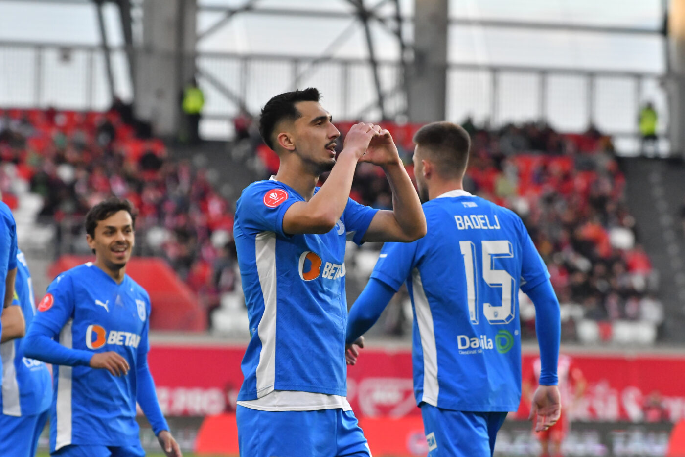Cum l-a trezit Costel Gâlcă pe Andrei Ivan, atacant care a marcat după 8 luni. Dezvăluirea lui Mihai Rotaru despre relația dintre cei doi, după Sepsi – Craiova 1-3