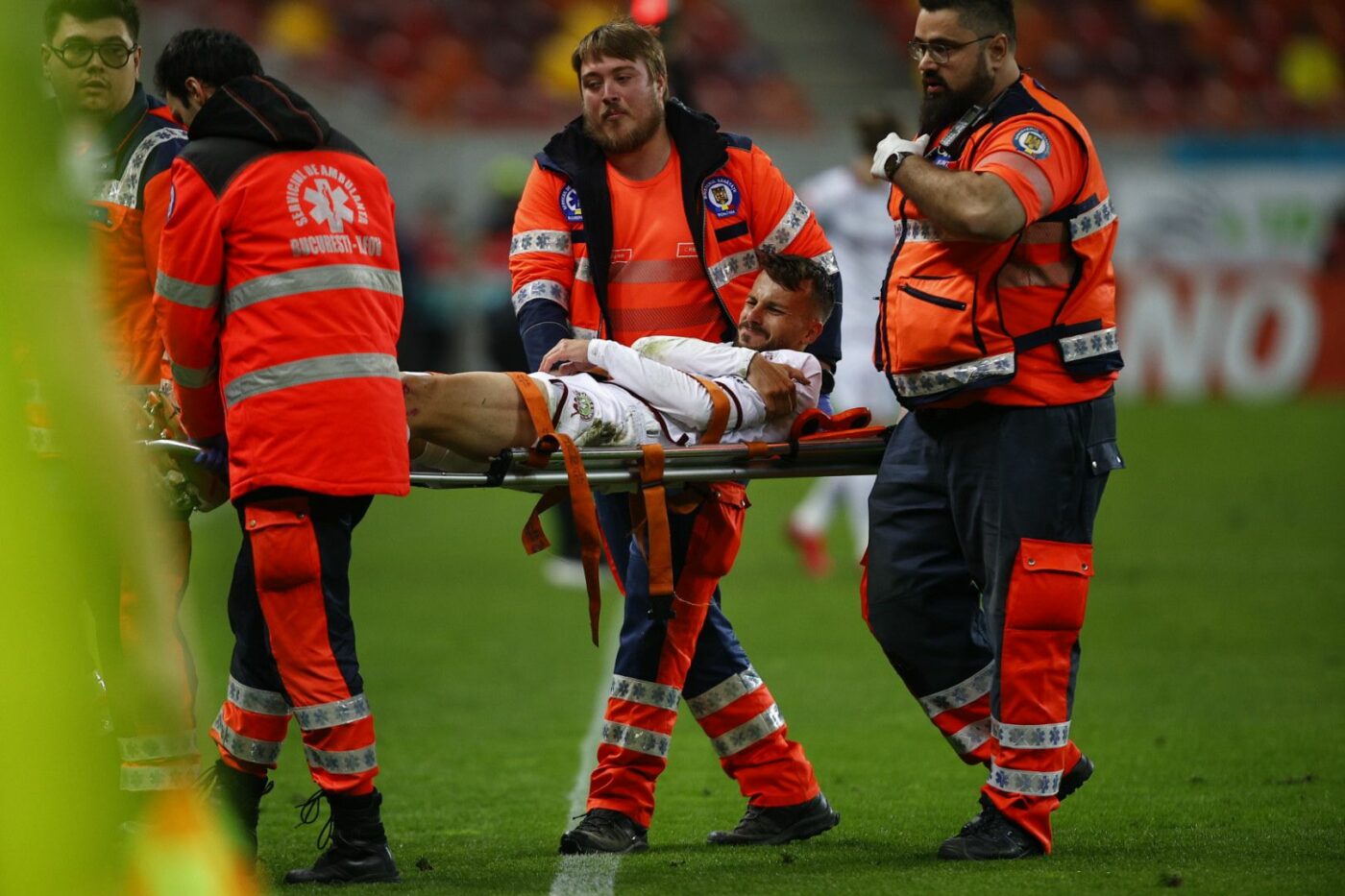 Dan Șucu e șocat de gestul ultrașilor în FCSB – Rapid 2-2! Diagnosticul fotbalistului e teribil, iar fanii rivalei l-au atacat fără milă: „Din păcate, au făcut asta”