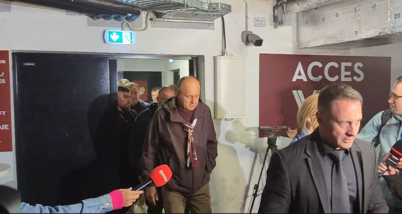 Dan Şucu, imaginea dezastrului de la Rapid! A refuzat să dea vreo declarație şi a plecat sub privirea consternată a soției şi baricadat de 6 bodyguarzi, după eşecul cu Universitatea Craiova! VIDEO