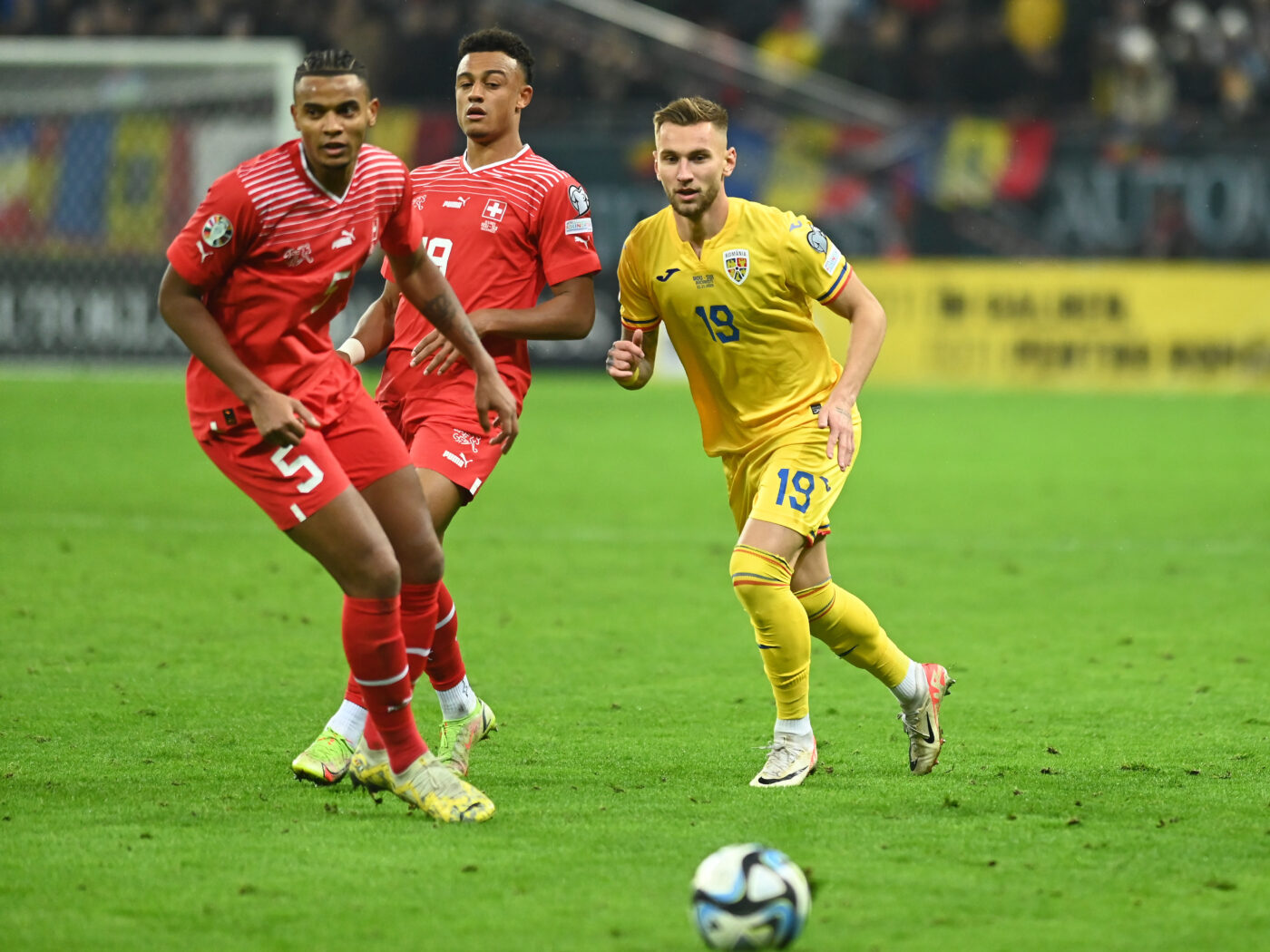 Denis Drăguş semnează. Ce transfer pentru atacant!