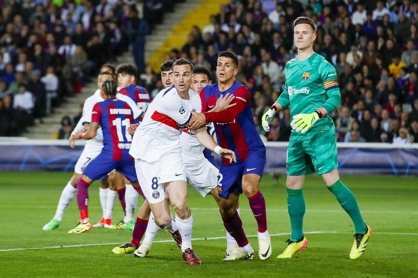 Fotbalistul de la FC Barcelona dezvăluie mesajele abonimabile pe care le-a primit după meciul cu PSG! „Am primit comentarii pe Instagram. Au ajuns să își dorească moartea fiicei mele nenăscute încă”