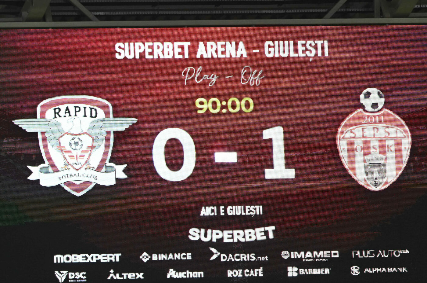 Gestul care a trecut neobservat imediat după fluierul final al meciului Rapid – Sepsi! Cine a venit direct la Cristiano Bergodi și cum s-a încheiat totul. EXCLUSIV