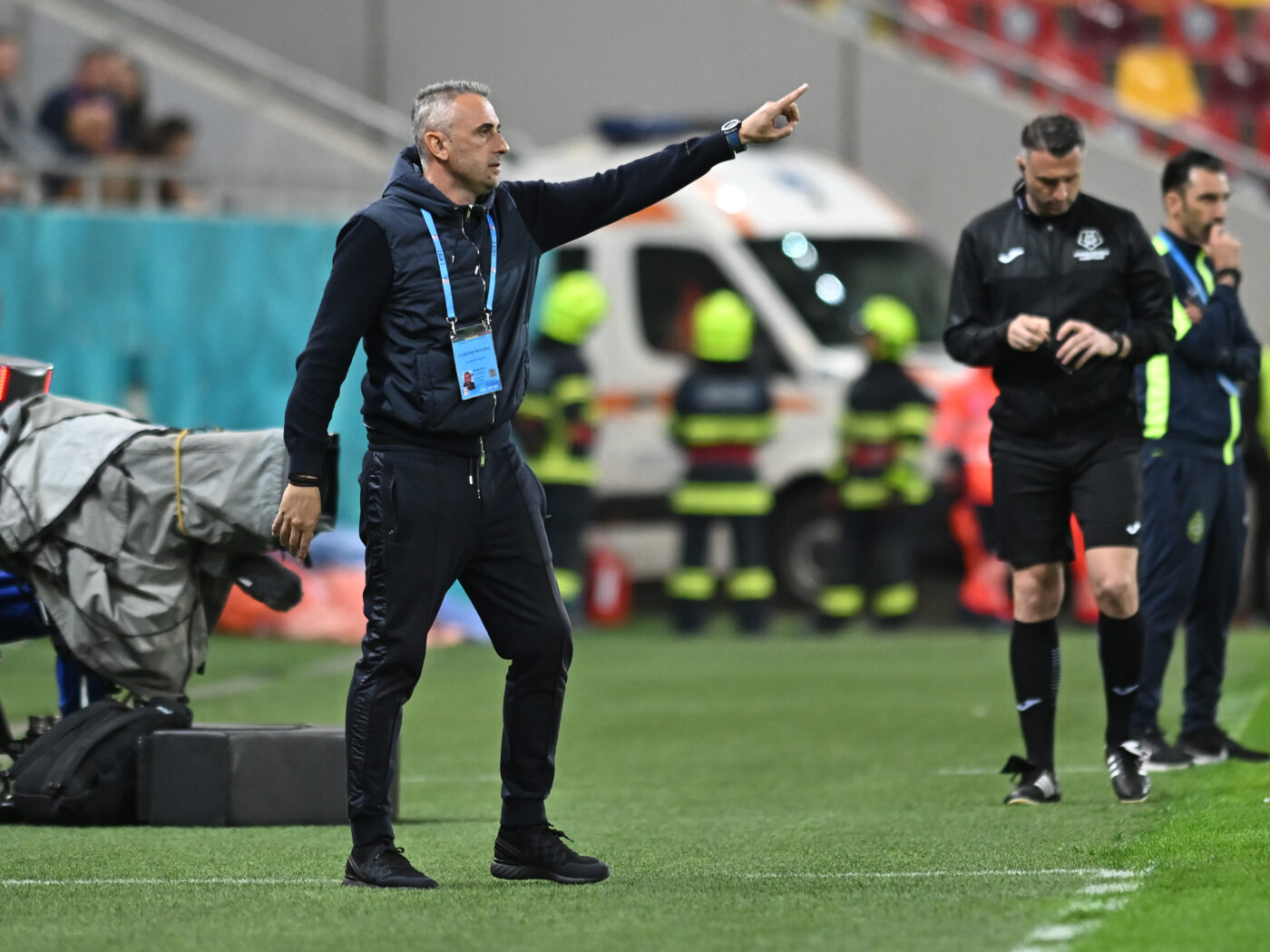 Ivaylo Petev a vorbit despre cauzele eșecului dureros din FCSB – Craiova 2-0! De ce a pierdut, de fapt, Universitatea: „Nu e ușor când se întâmplă asta”