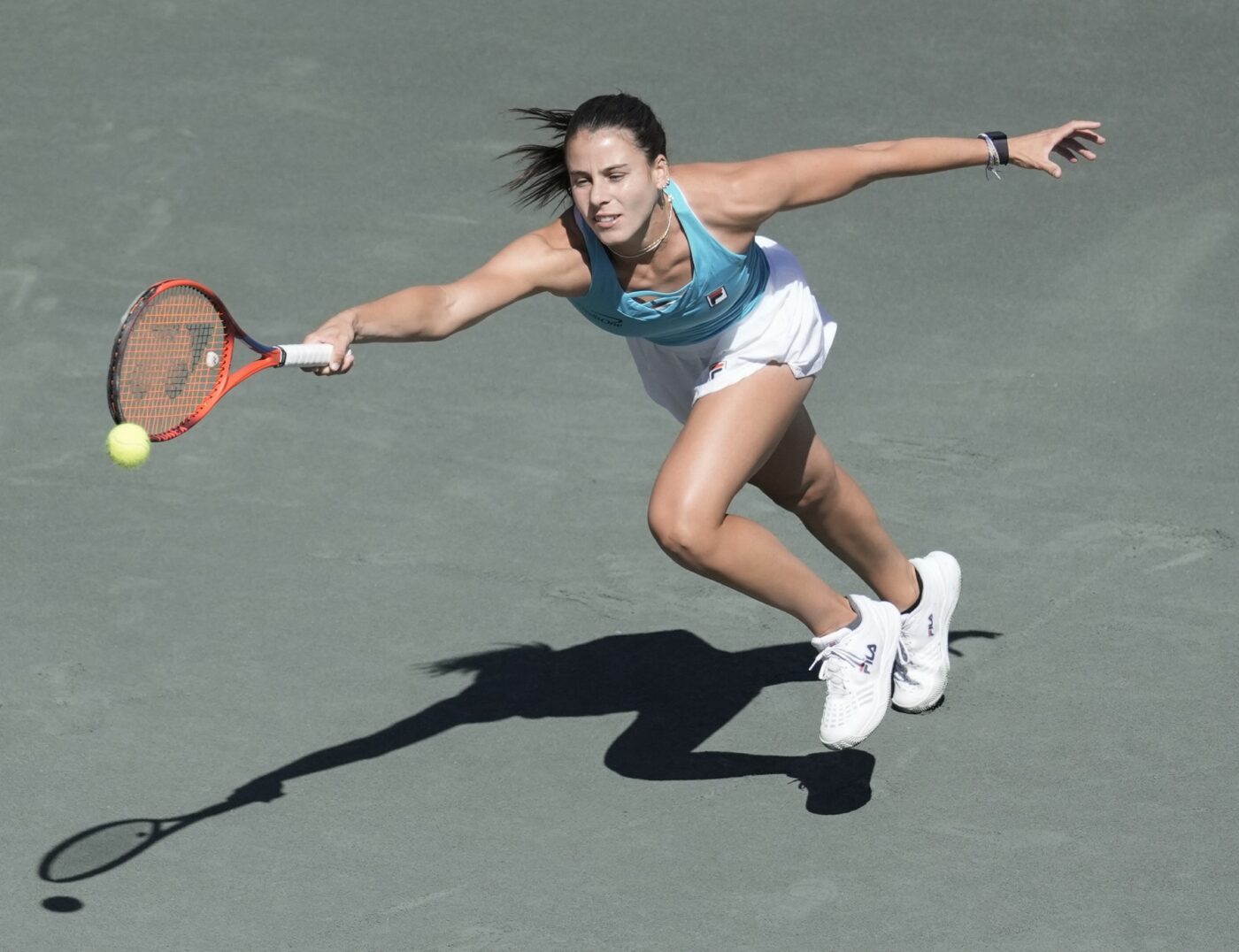 Jucătoarea WTA cu tată miliardar în dolari. Se va lupta cu Simona Halep, Sorana Cîrstea și restul româncelor, dar ea provine dintr-o familie plină de bani