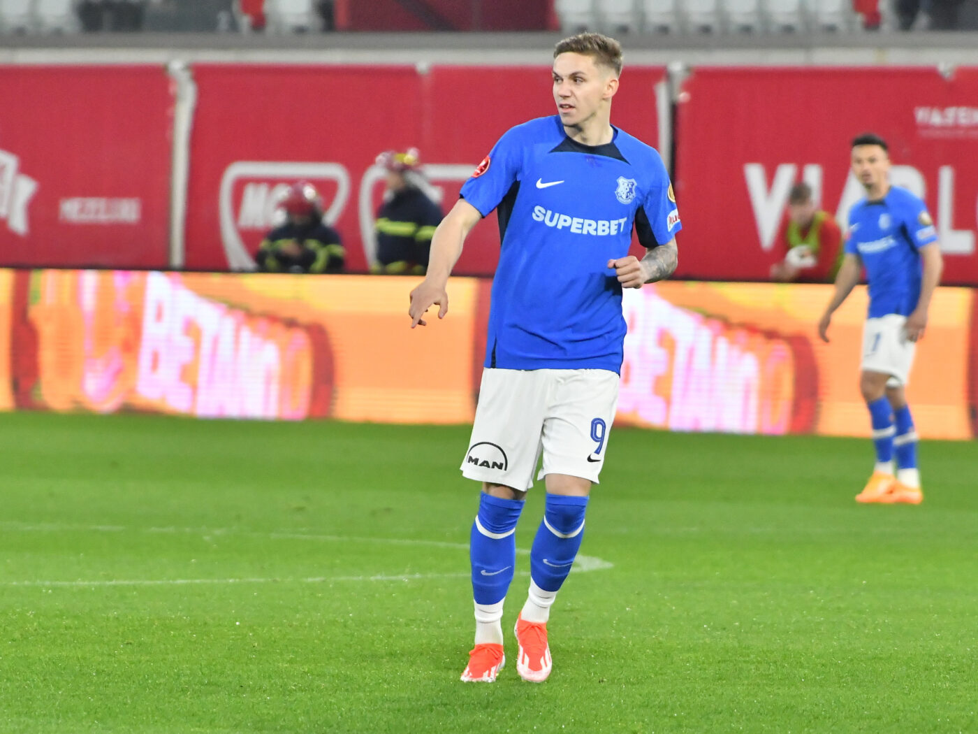 Louis Munteanu și-a anunțat plecarea de la Farul Constanța! Liber la transfer pentru Gigi Becali și Dan Șucu