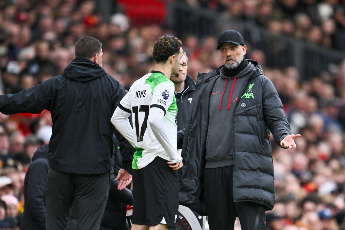 Manchester United o blochează pe Liverpool în lupta la titlu! Cum arată clasamentul din Premier League, după remiza 2-2 de pe Old Trafford