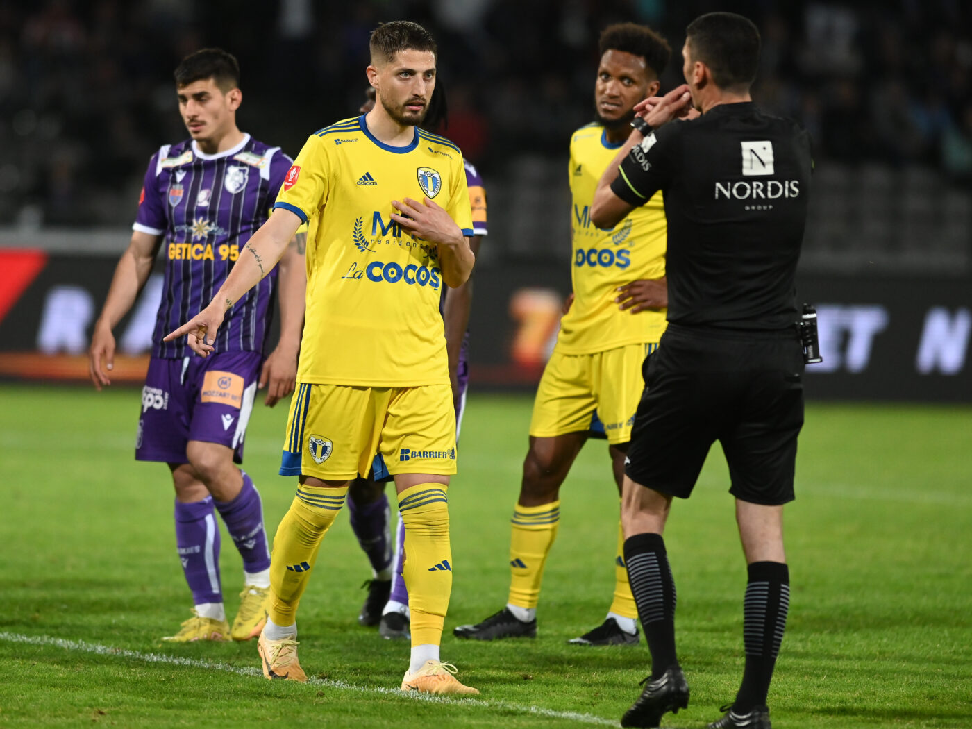 Nu e Istvan Kovacs arbitru la FCSB-Rapid! Care e surpriza pregătită de Kyros Vassaras pentru derby. EXCLUSIV