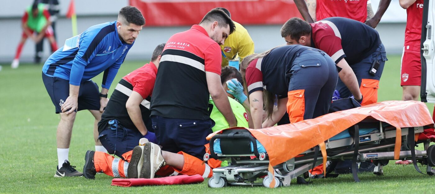 Oficialii ieșeni au primit rezultatul celui de-al doilea CT efectuat de Luca Mihai. „Slavă Domnului, nu sunt fracturi craniene. Medicii i-au oprit hemoragia”. Un nou atac violent la adresa lui Ovidiu Hațegan: „S-a făcut de râs, și-a bătut joc de meseria lui”. EXCLUSIV